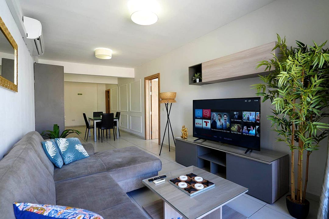 Apartment in St Julian's - 2 beds, 2 baths — 1