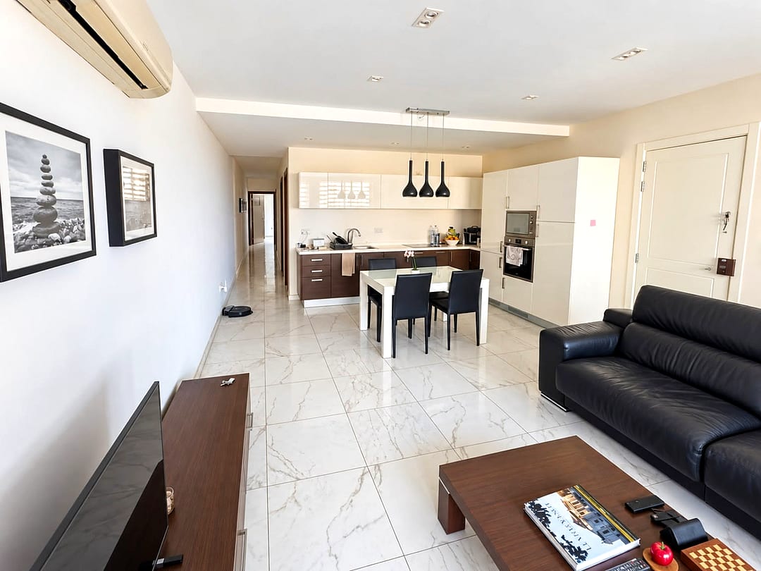 Apartment in Msida — 2