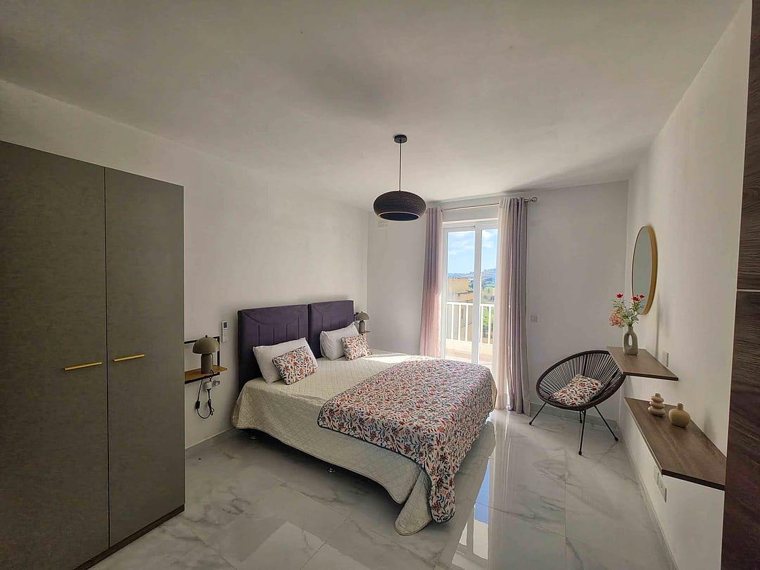 Apartment in St Paul's Bay - 2 beds, 1 bath — 5