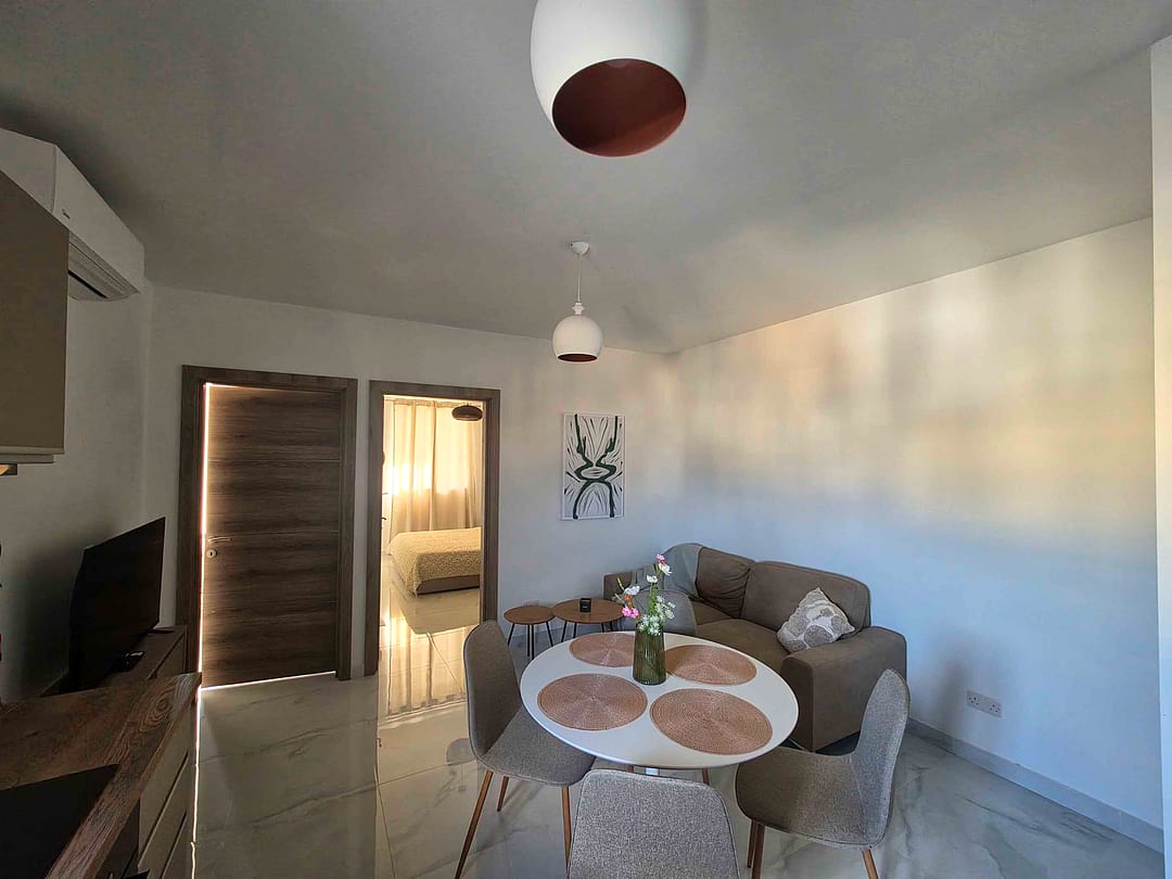 Apartment in St Paul's Bay - 2 beds, 1 bath — 2