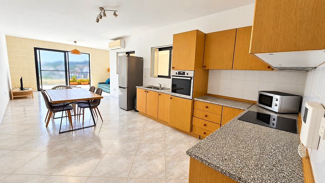 Apartment in Xemxija - 3 beds, 2 baths — 1