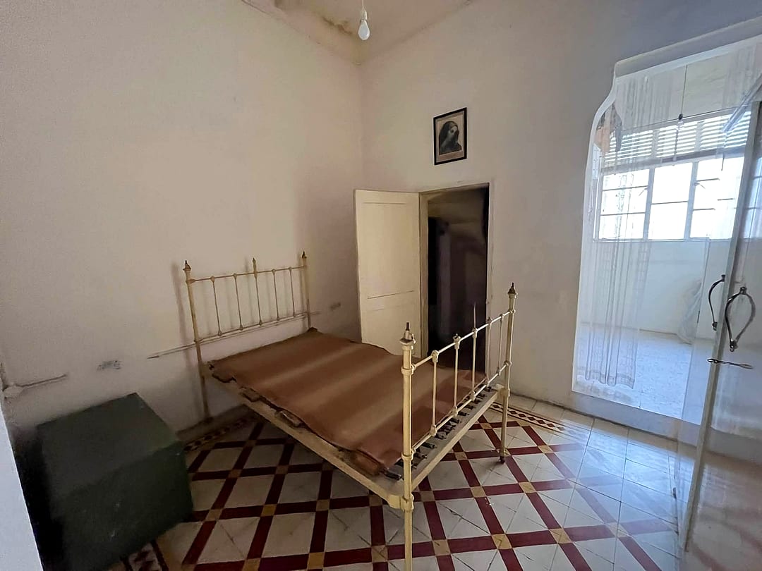 Townhouse in Tarxien - 2 beds — 5
