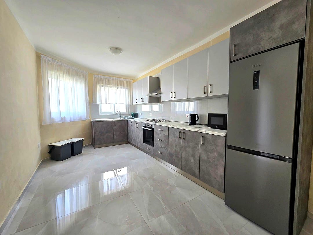 Apartment in Victoria - 3 beds, 3 baths — 4
