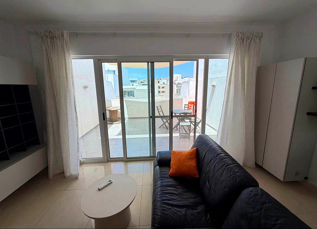 Penthouse in Gzira - 1 bed, 1 bath — 3