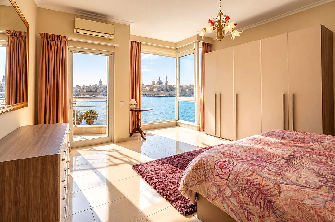 Apartment in Pembroke - 2 beds — 2