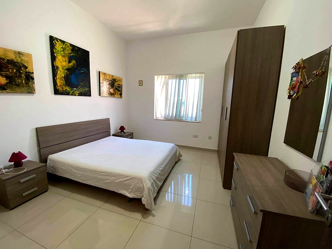 Maisonette in St Julian's - 3 beds, 2 baths — 3