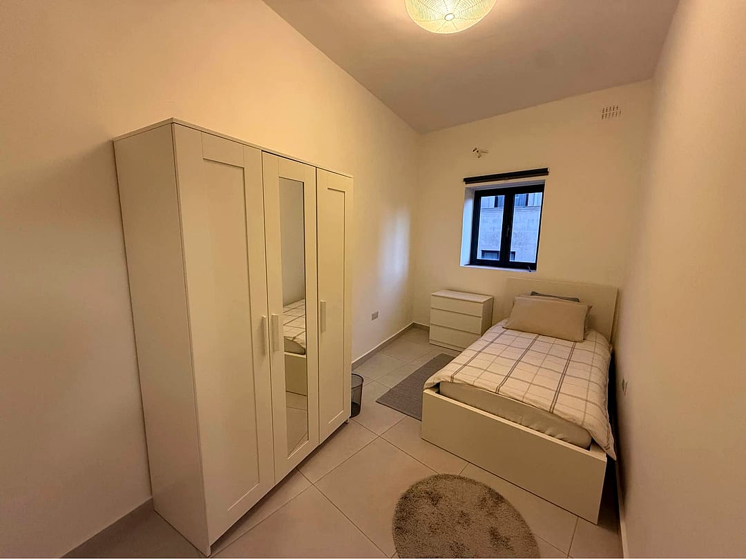Apartment in Sliema - 3 beds, 2 baths — 5