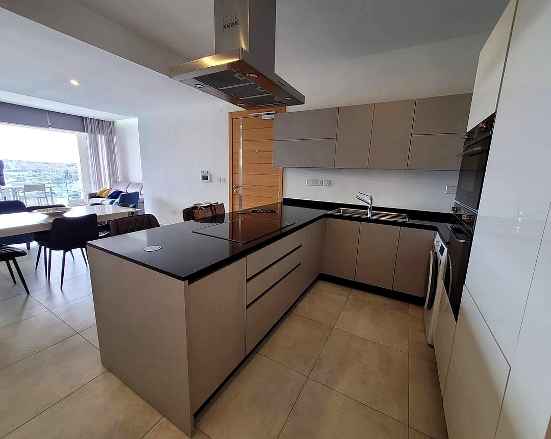 Apartment in Sliema - 2 beds, 3 baths — 3
