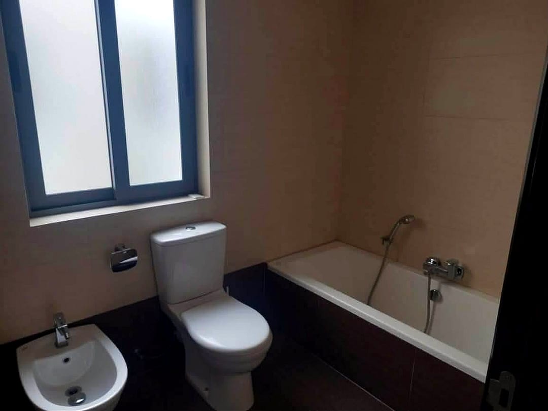 Apartment in St Julian's - 3 beds, 2 baths — 5