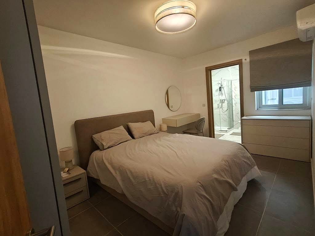 Apartment in St Julian's - 2 beds, 2 baths — 4