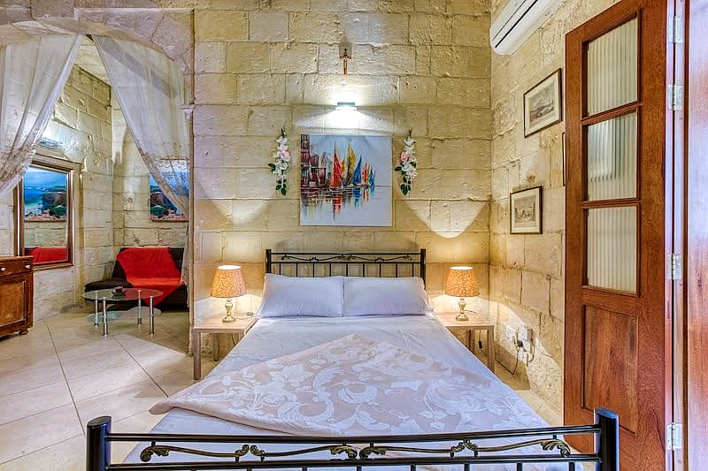 Townhouse in Valletta - 1 bed, 2 baths — 1