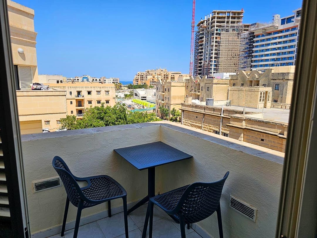 Apartment in Pembroke - 3 beds — 5