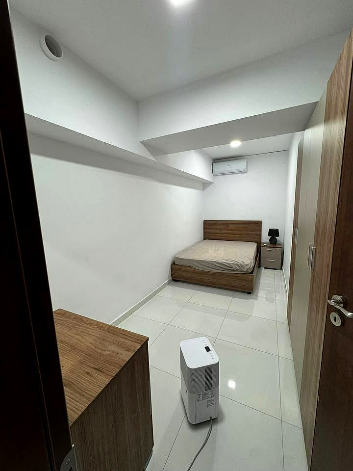 Apartment in San Giljan - 2 beds, 1 bath — 2