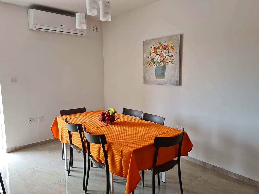 Apartment in Marsaskala - 2 beds, 2 baths — 4