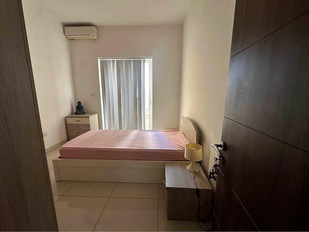 Room in San Giljan — 1
