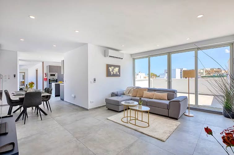 Penthouse in San Giljan - 2 beds, 5 baths — 3