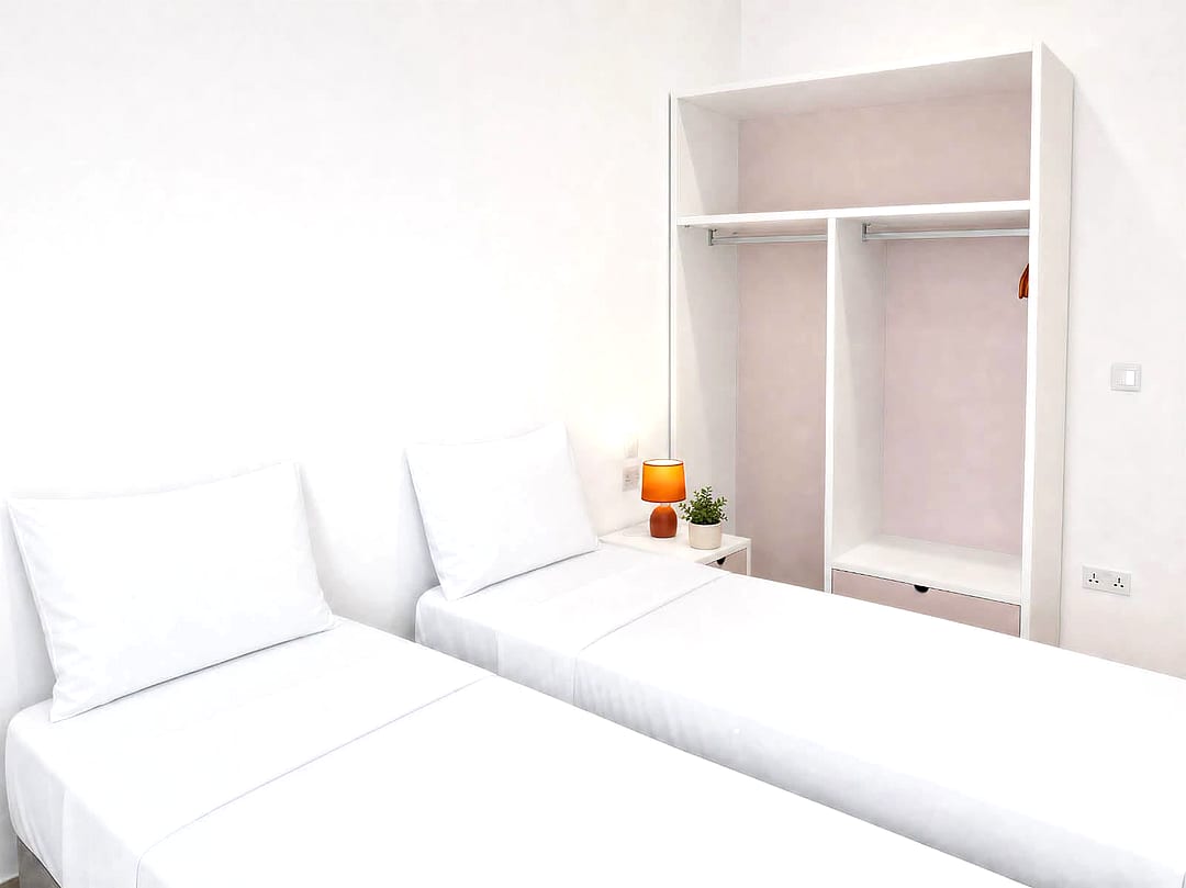 Room in St Julian's — 1