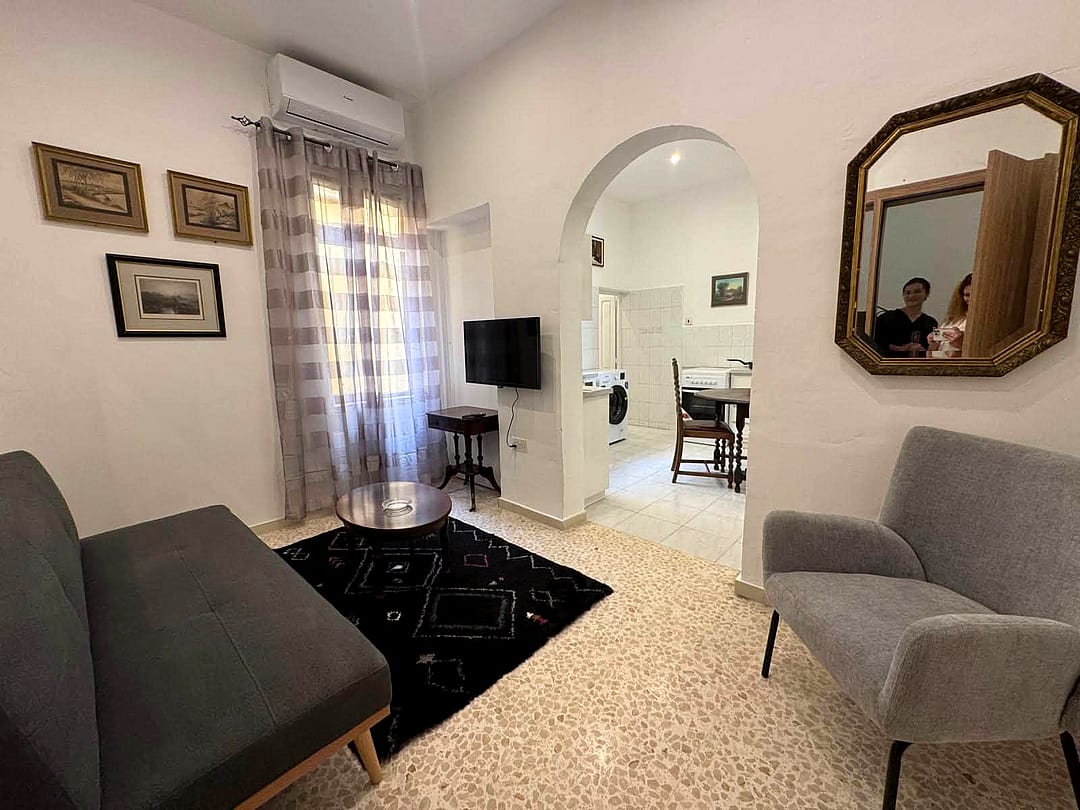 Apartment in Sliema - 2 beds, 1 bath — 3