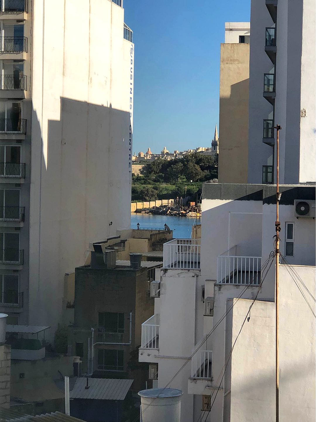 Apartment in Gzira - 2 beds, 2 baths — 4