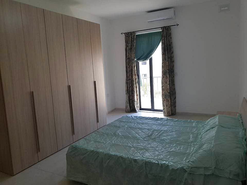 Apartment in Qawra - 2 beds — 5