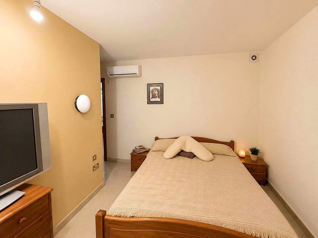 Apartment in Sliema - 2 beds, 1 bath — 3