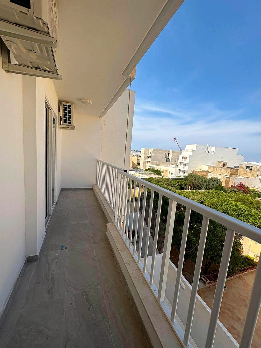 Apartment in Balzan - 3 beds, 2 baths — 3
