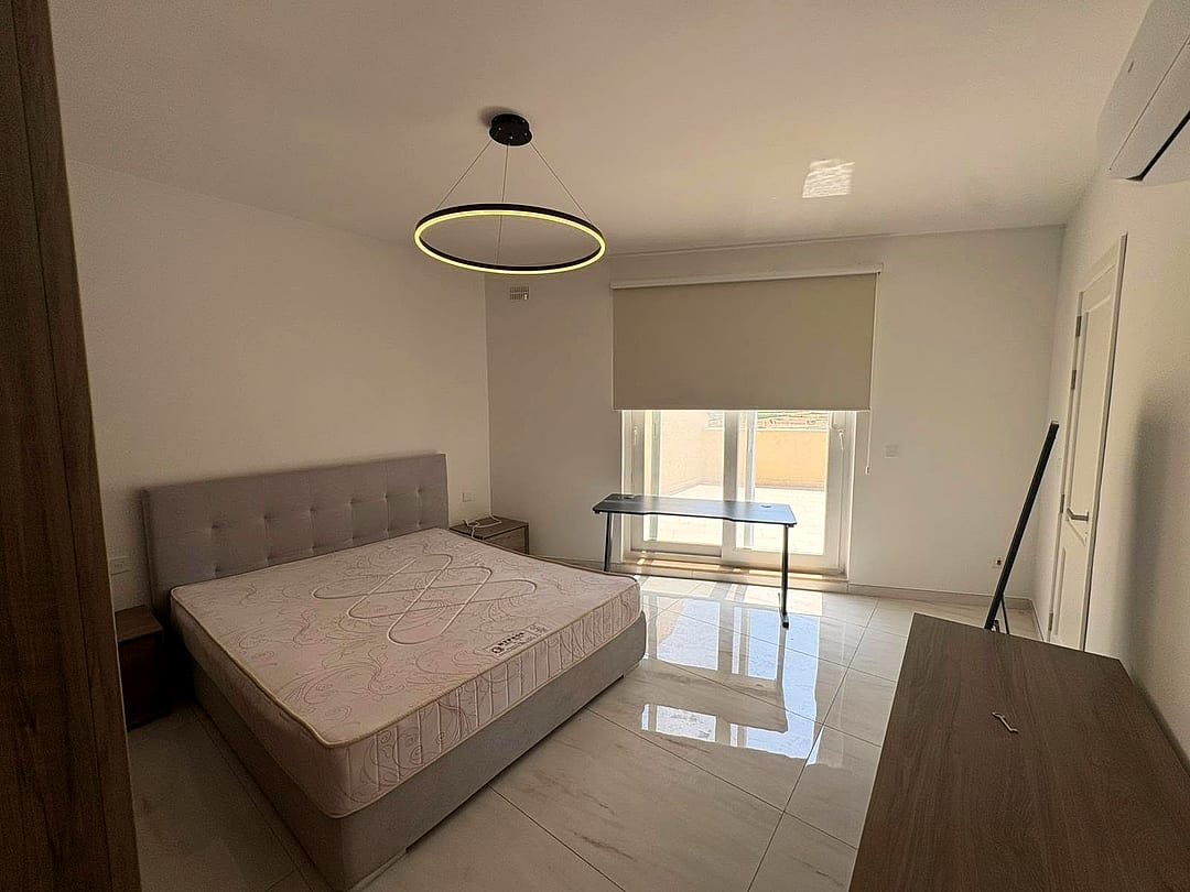 Penthouse in Qawra - 3 beds, 2 baths — 5