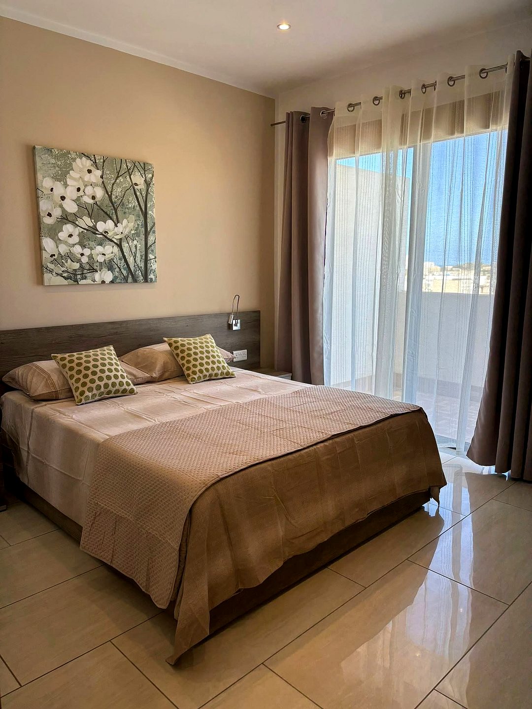 Penthouse in Gzira - 3 beds, 2 baths — 4
