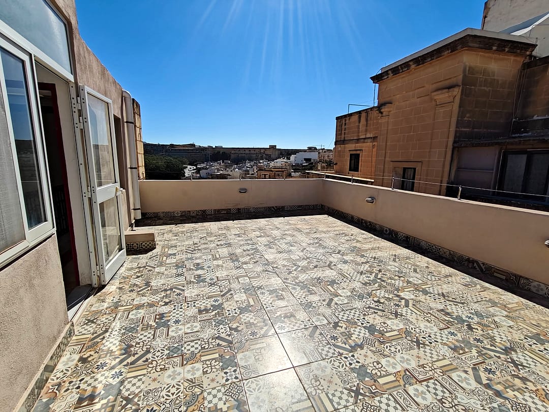 Apartment in Cospicua - 2 beds, 2 baths — 1