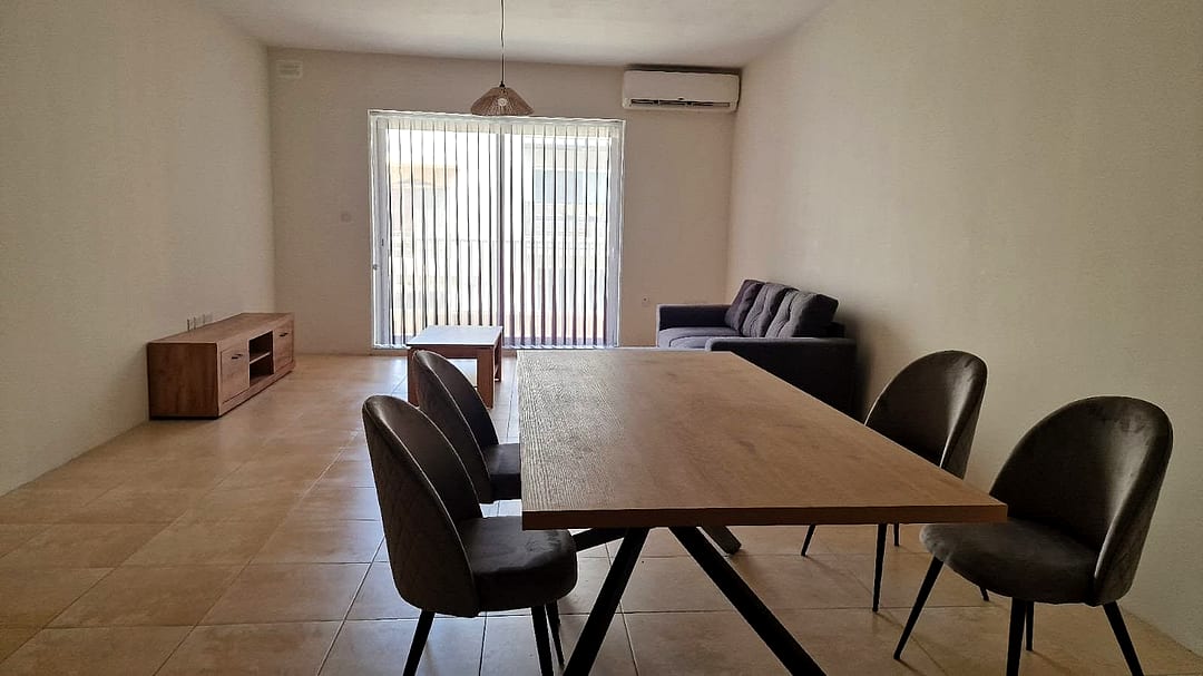 Apartment in Swieqi - 2 beds, 2 baths — 1