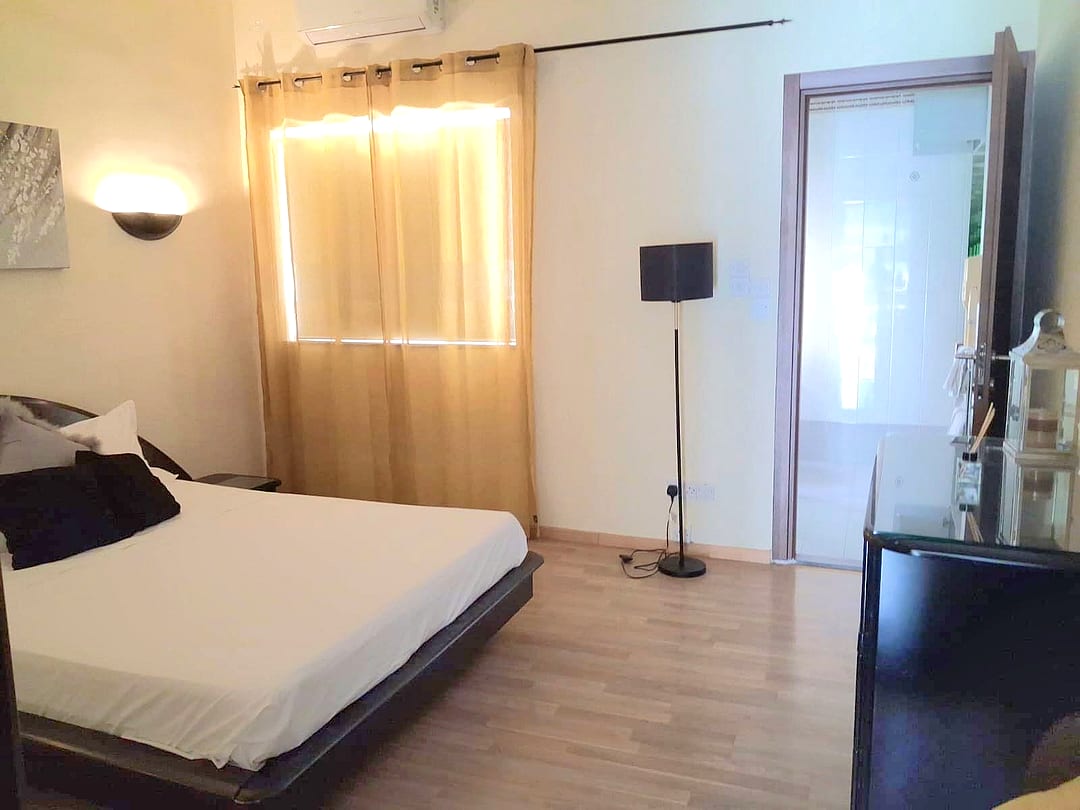 Apartment in St Julian's - 1 bed, 1 bath — 1