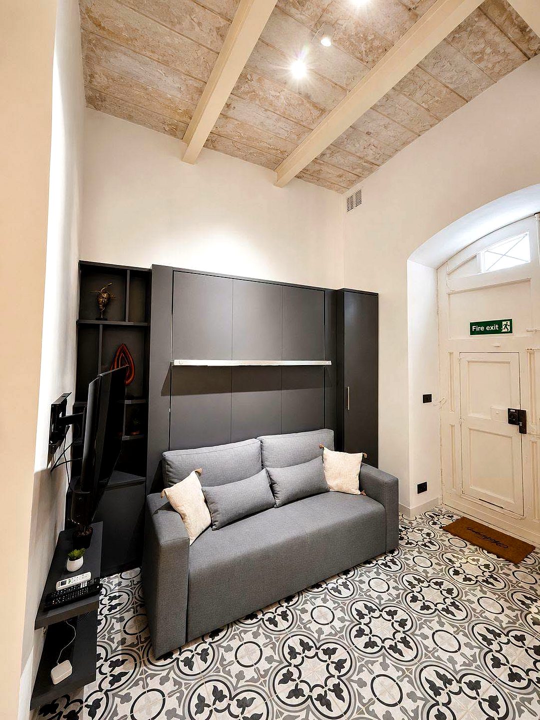 Maisonette in Sliema - 1 bed, 1 bath — 4