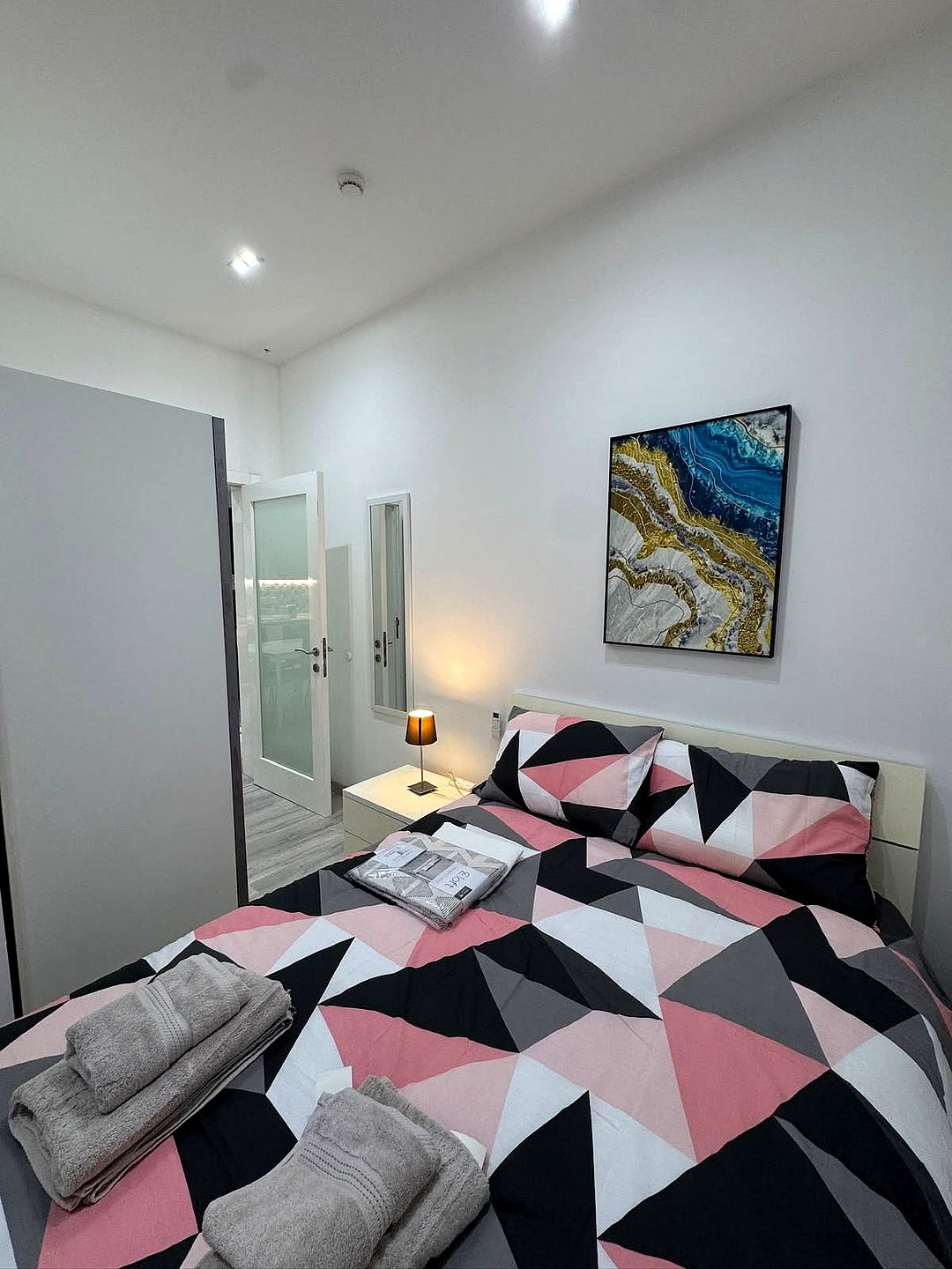 Apartment in Sliema - 3 beds, 1 bath — 4