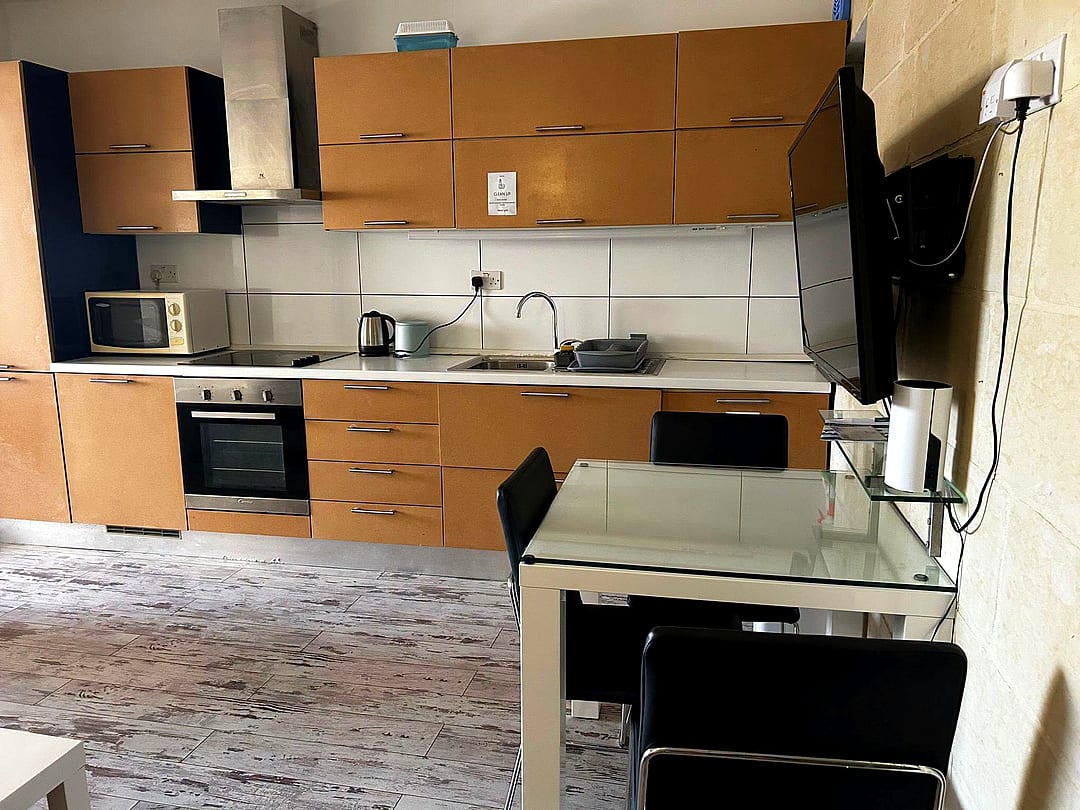 Apartment in San Giljan — 1