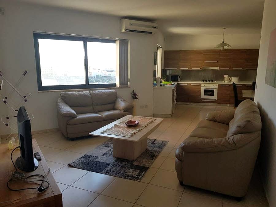 Apartment in San Gwann - 2 beds, 1 bath — 2
