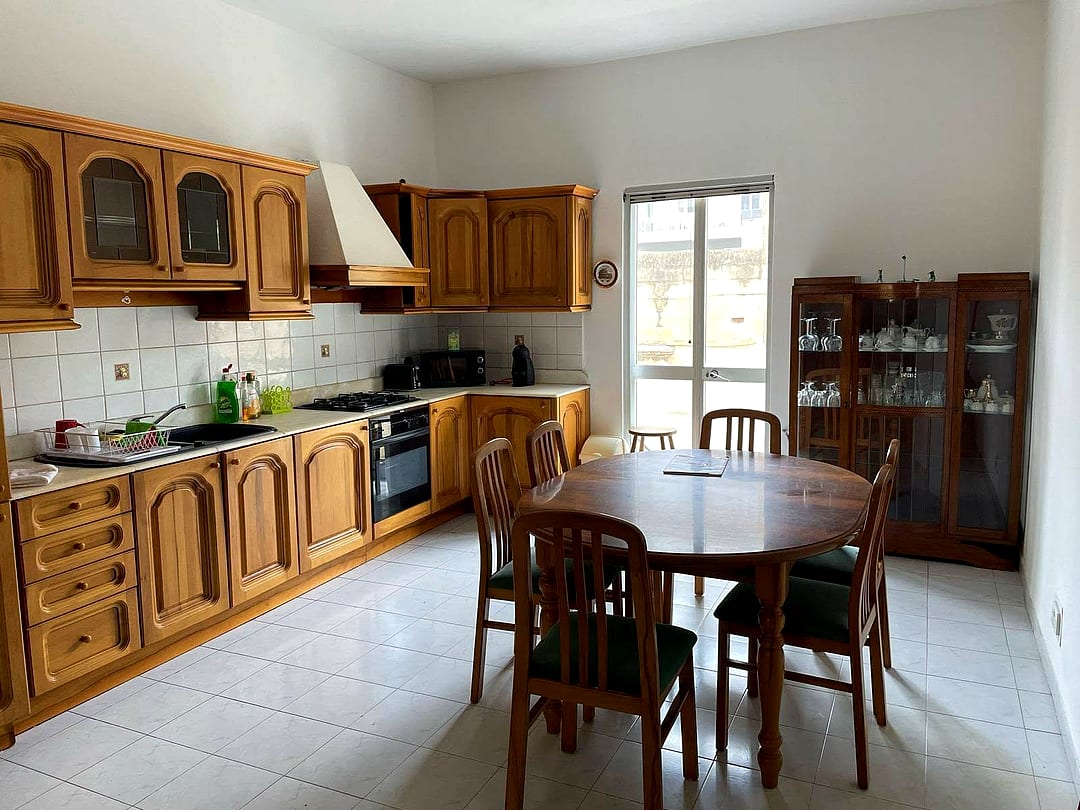 Room in St Julian's — 1