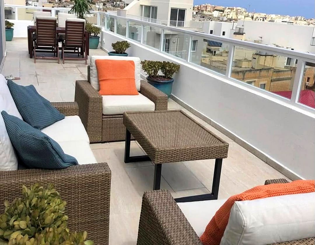 Penthouse in Msida - 1 bed, 2 baths — 1