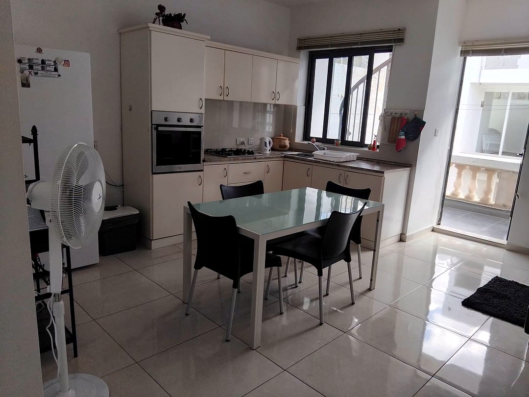 Apartment in Marsaskala - 3 beds, 1 bath — 1