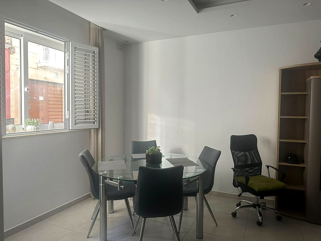 Apartment in Rabat - 3 beds, 2 baths — 4