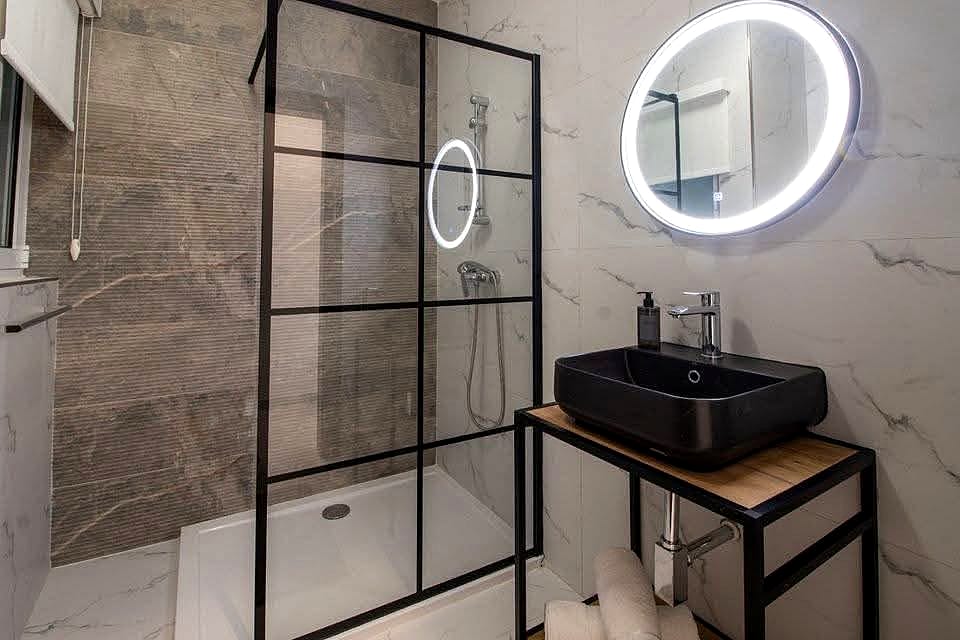 Apartment in St Julian's - 2 beds, 2 baths — 4