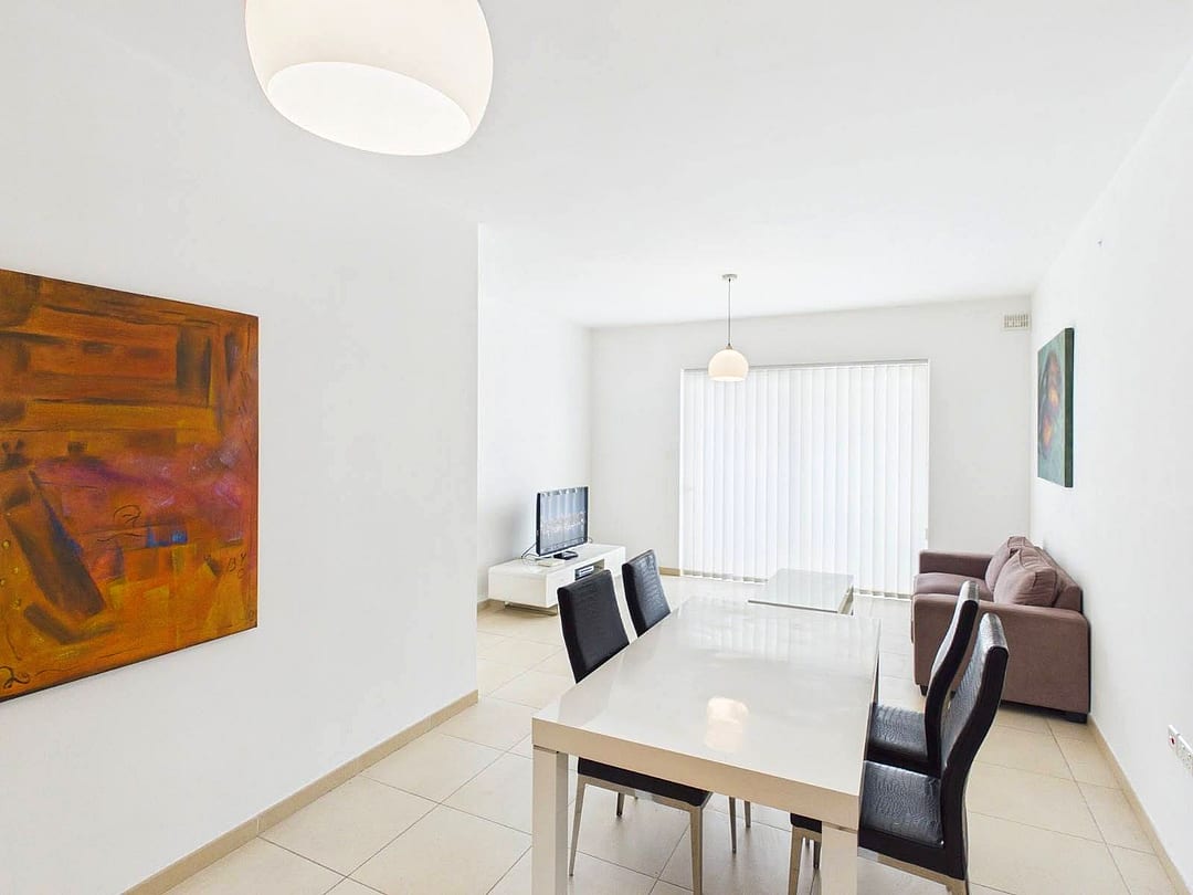 Apartment in Sliema - 2 beds, 2 baths — 3