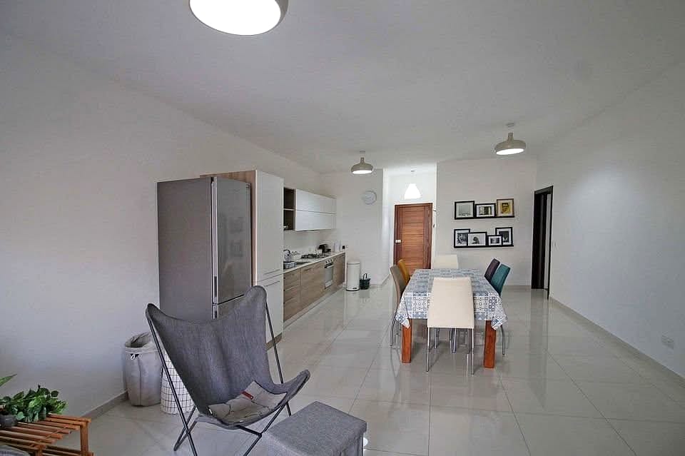 Apartment in Attard - 2 beds, 2 baths — 4