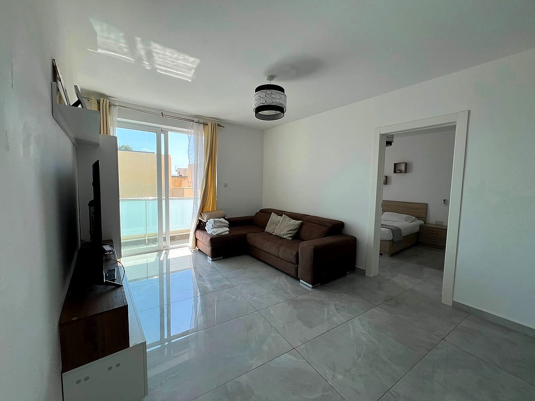 Apartment in Sliema - 2 beds, 2 baths — 3