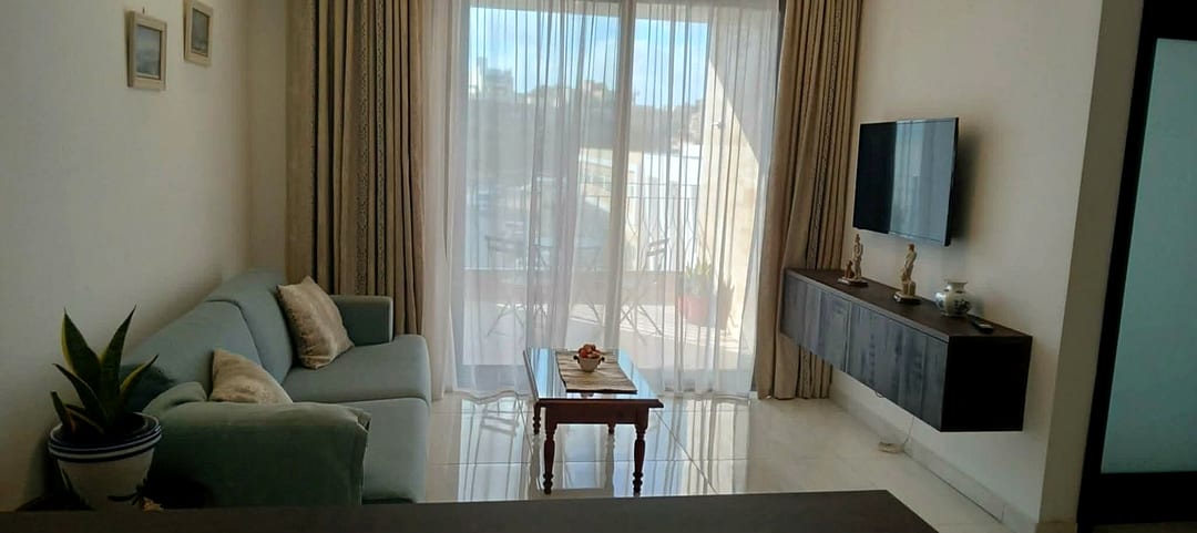 Apartment in Pembroke - 3 beds, 2 baths — 4