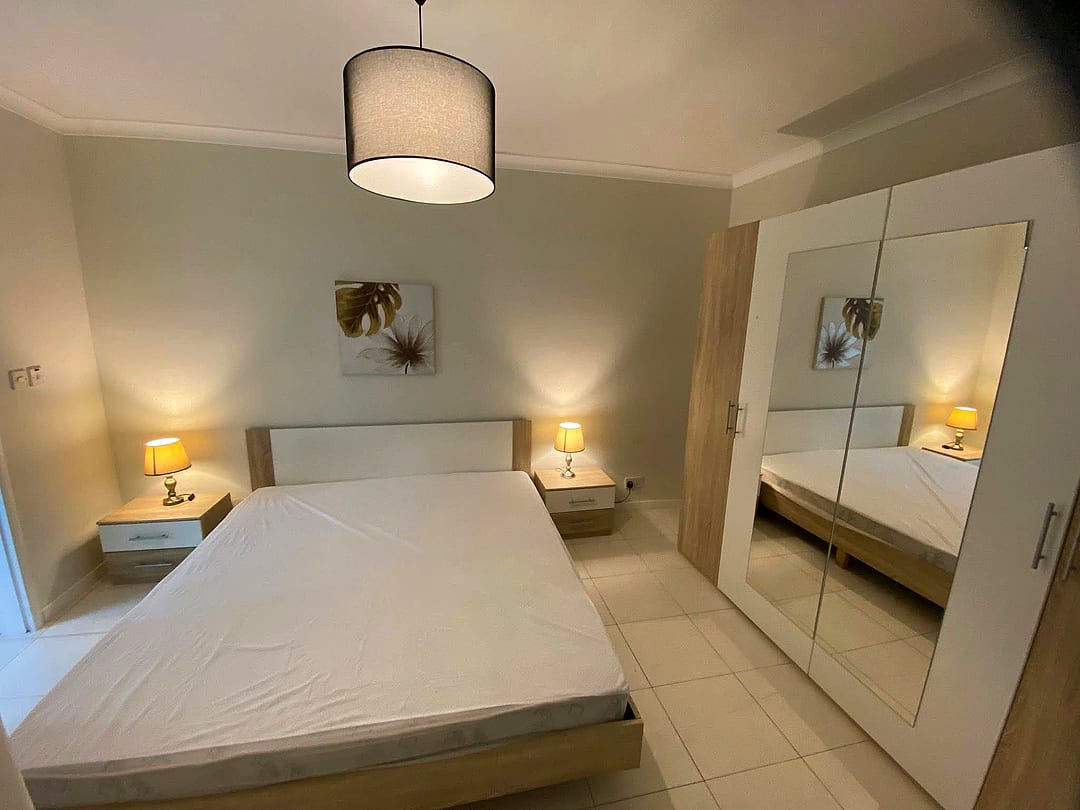Apartment in Sliema - 3 beds, 2 baths — 5