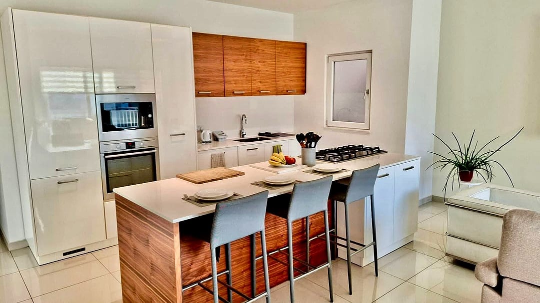 Apartment in St Julian's - 1 bed, 2 baths — 3