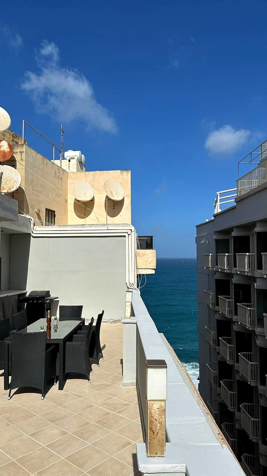 Penthouse in Sliema - 3 beds, 2 baths — 3