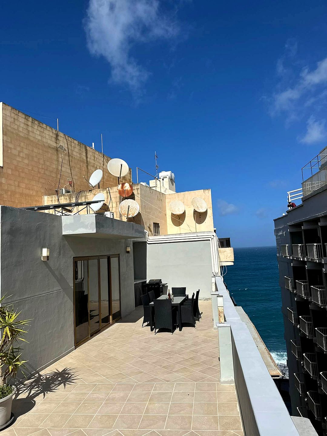 Penthouse in Sliema - 3 beds, 2 baths — 4