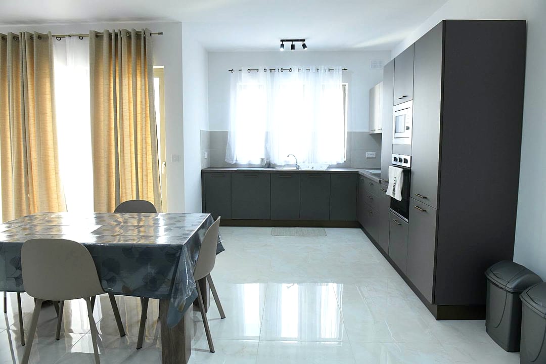 Apartment in Mosta - 2 beds, 2 baths — 2