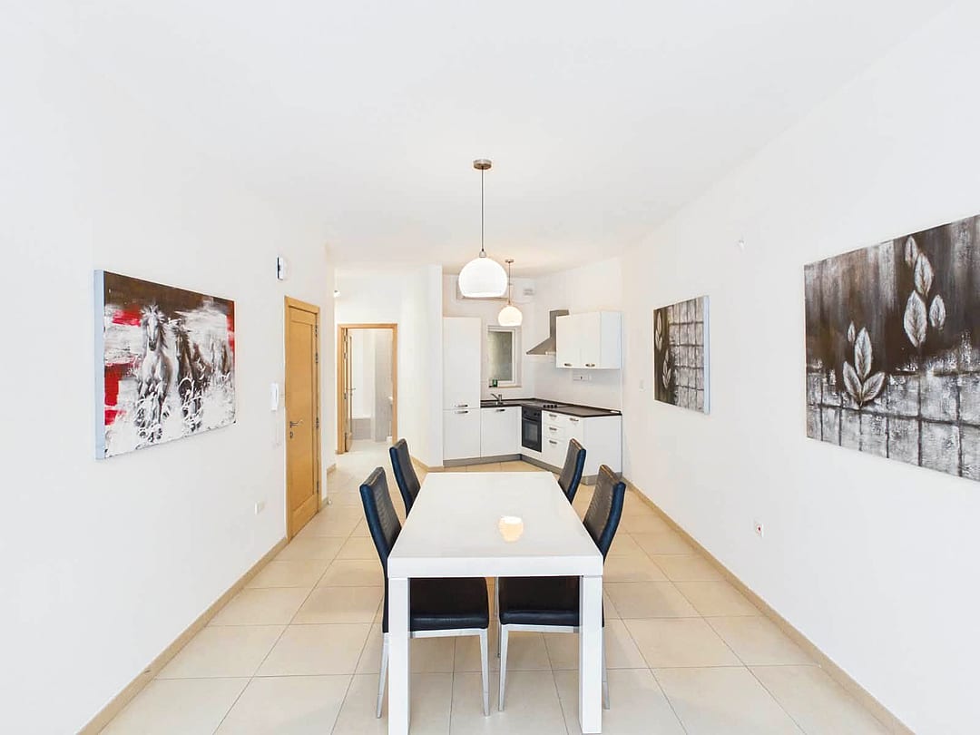 Apartment in Sliema - 2 beds, 2 baths — 2